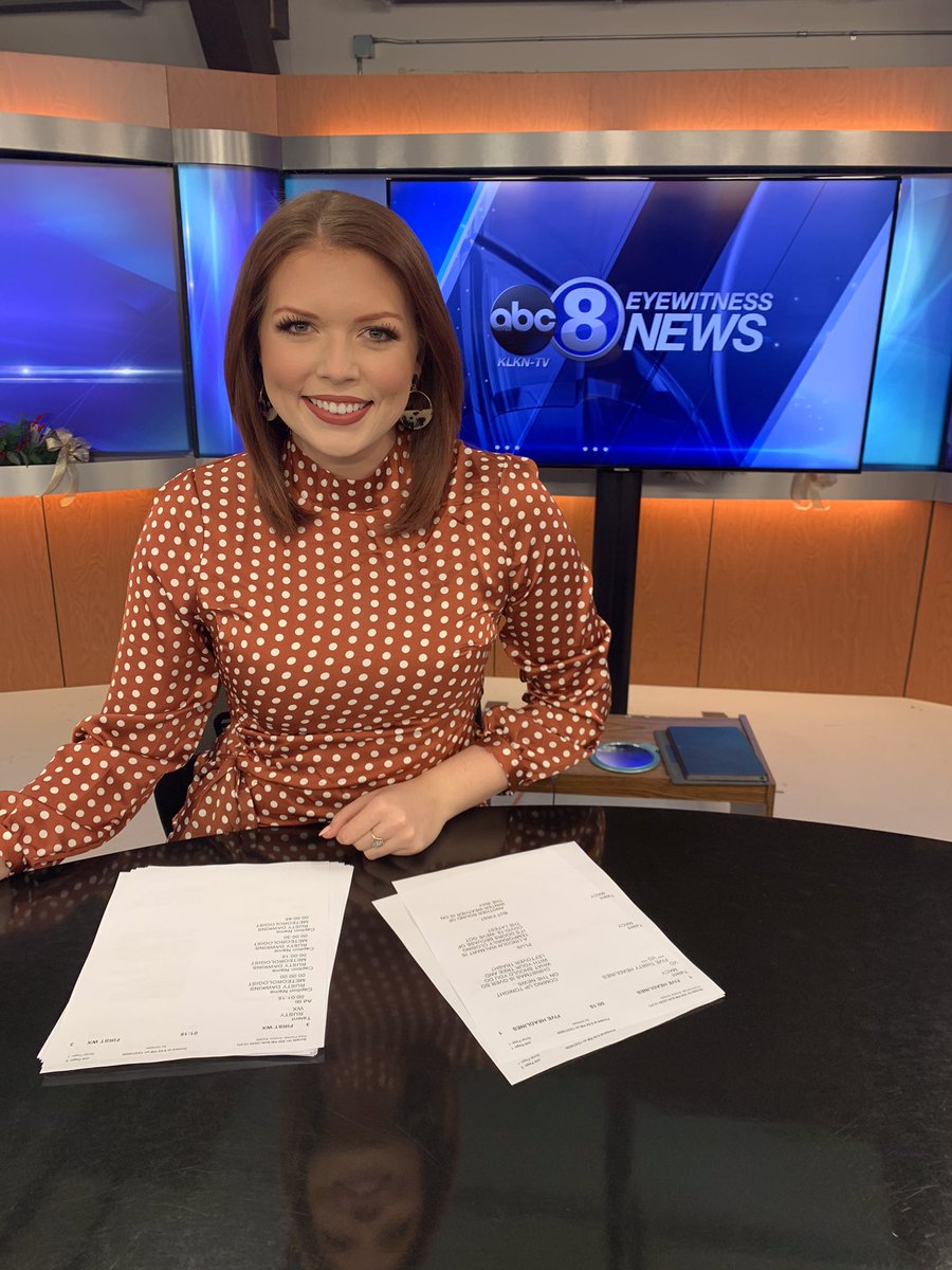 MacyMeyerTV's tweet photo. Thought it was time to update all my profile pictures and woah. 

The picture on the left was my first head shot, the right was from today. 

Seems like a year and a half in news will age you. https://t.co/ctcj0U771c