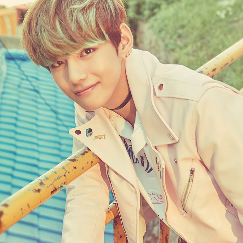 bts_myspringday's tweet photo. #InnerChild
Ahora que el cumpleaños de nuestro querido Tae esta muy cerca vale la pena recordar como era hace algunos años y como ha ido creciendo 💜💜
Fotos 2013-2015 ☺️Era un bebé súper lindo☺️
#StreamPartyToBE
#StreamTAEParty
@BTS_twt https://t.co/1UJQhkXpwT