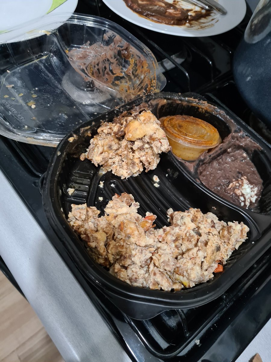 DfCharito's tweet photo. @UberEats_mex no usaré su aplicación jamás, son patéticos
Y el proveedor, igual, o peor, Desayunos Urbanos, Pedregal

Llegó todo mal https://t.co/baiIkeuJJR