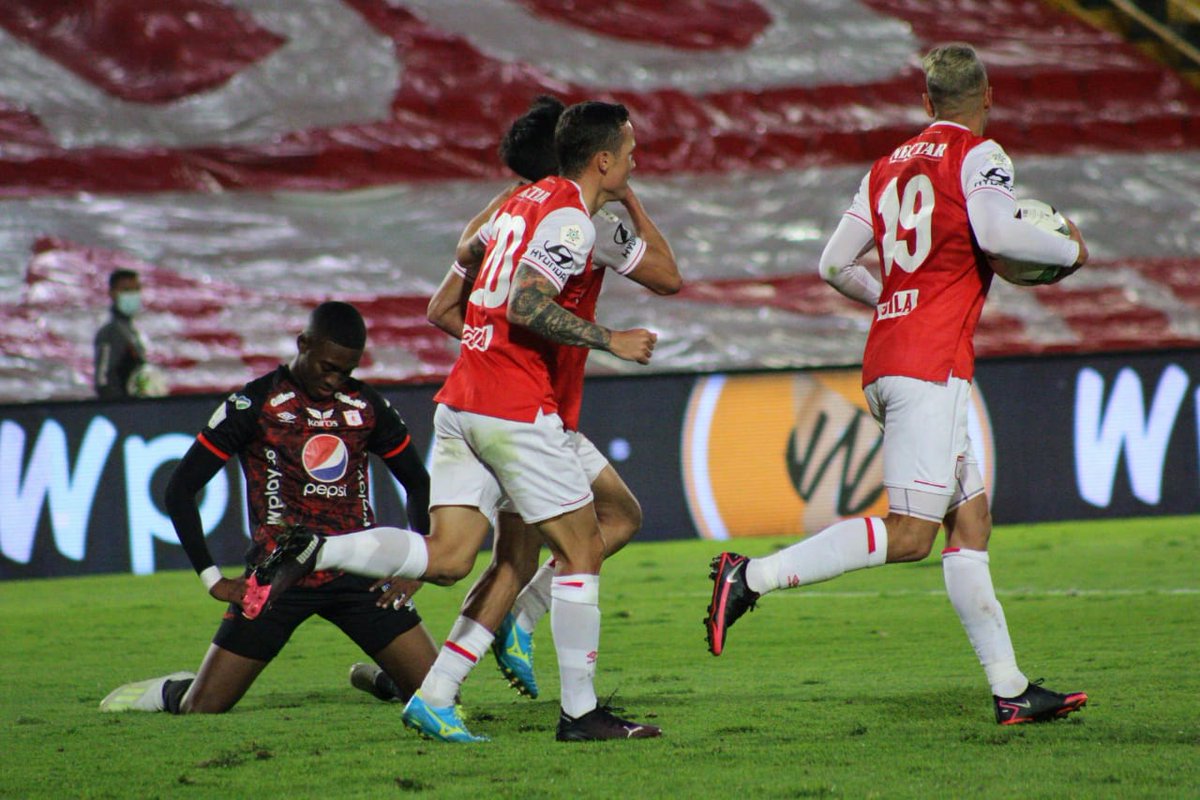 SantaFe's tweet photo. ¡VAMOOOOOOS QUE SE PUEDE ROJAZO 🇮🇩! 

Todooooooooos con la FE intacta, TODOS haciéndole fuerza este equipo que se merece TODO. https://t.co/cHAd8m9Bjw