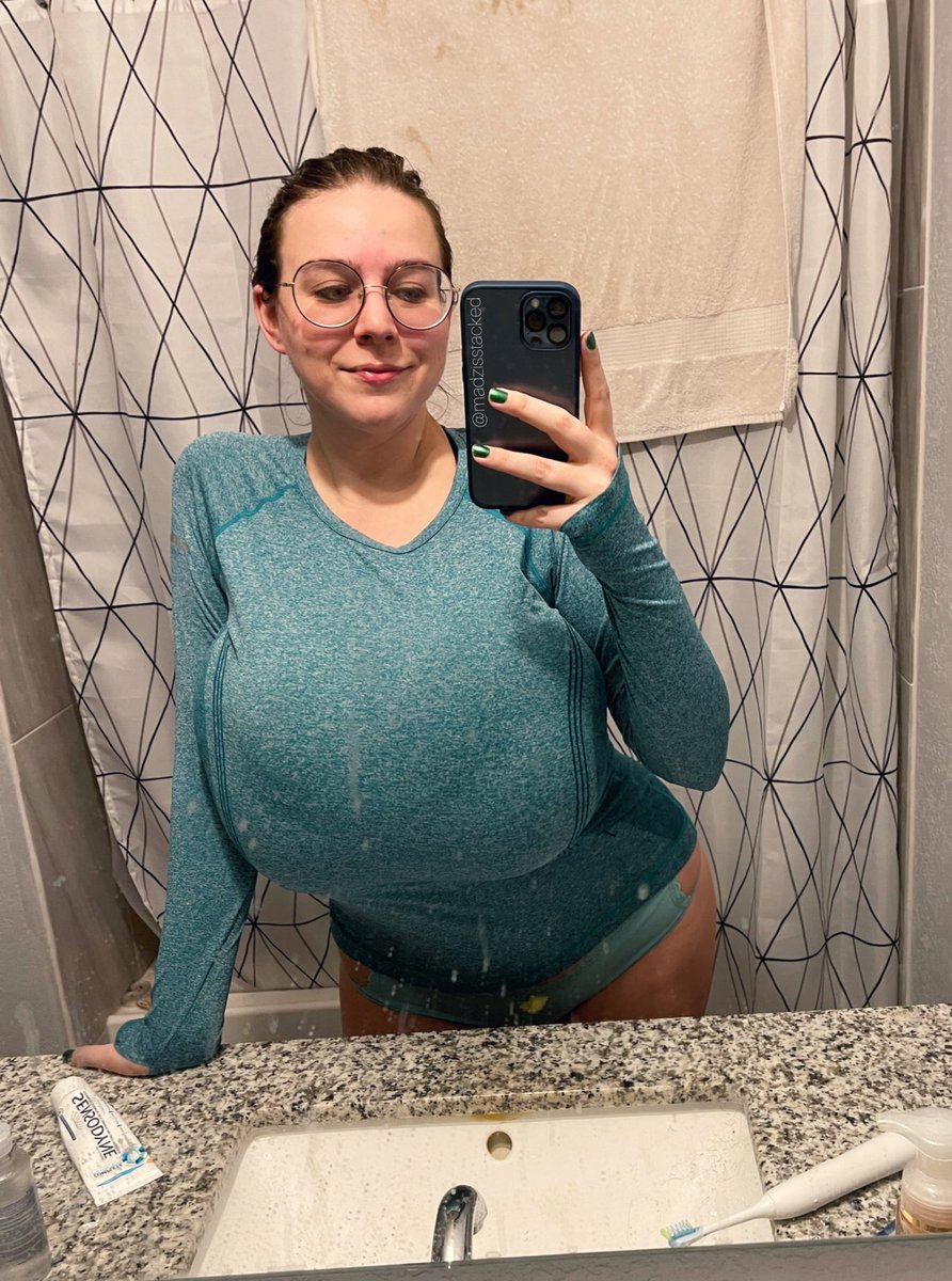 MADZ is STACKED on X: I know my mirrors dirty but its Dec 27 and chores  dont exist rn t.coMcKI6Hz4yj  X