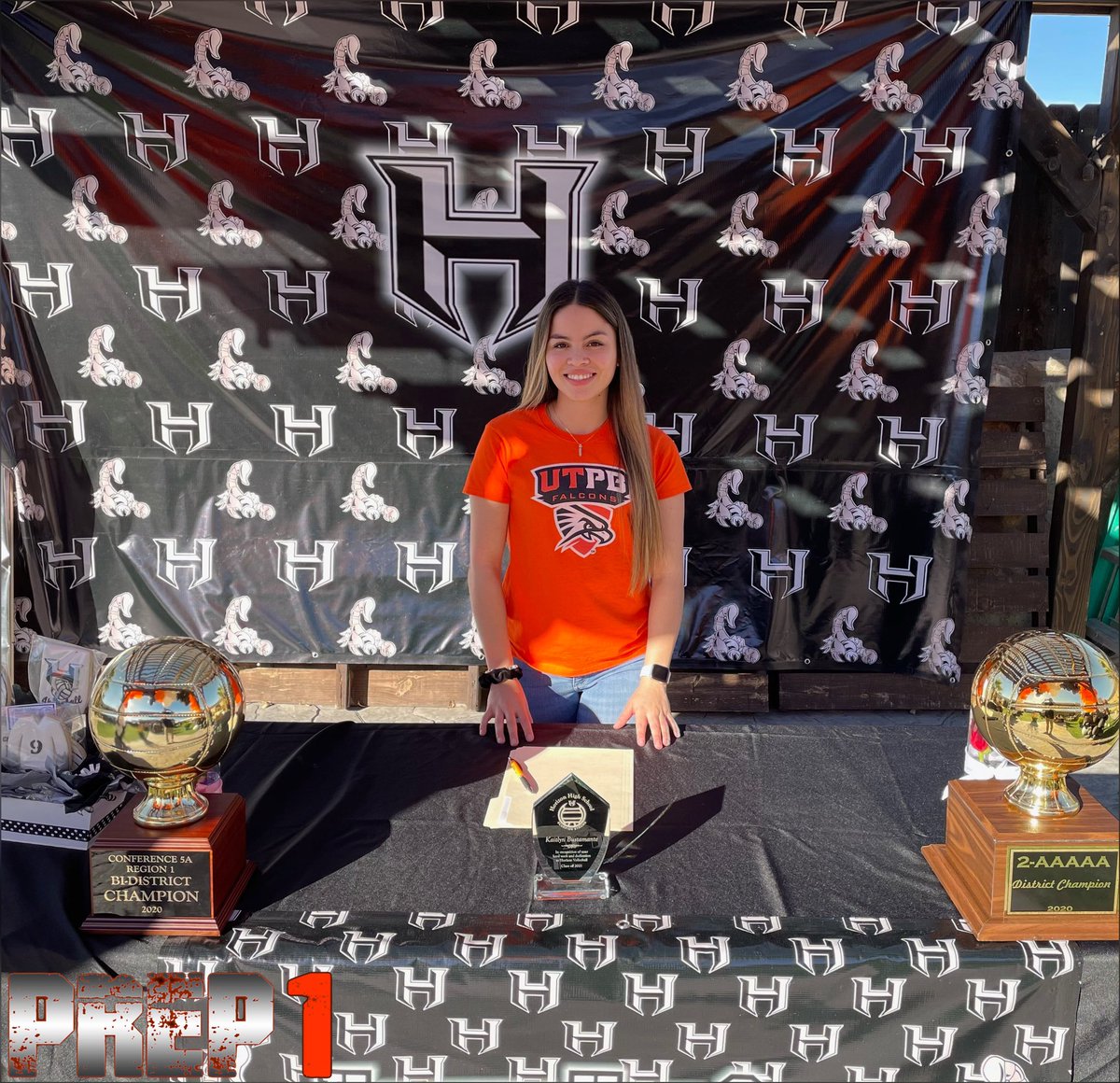 RealJesseTovar's tweet photo. Very proud of #Prep1Athlete Kaitlyn Bustamante @KaitlynB_09 who signed her NLI today to @UTPBVolleyball 🏐
#WeArePrep1 | #Prep1Process https://t.co/vqPYC5CnWj