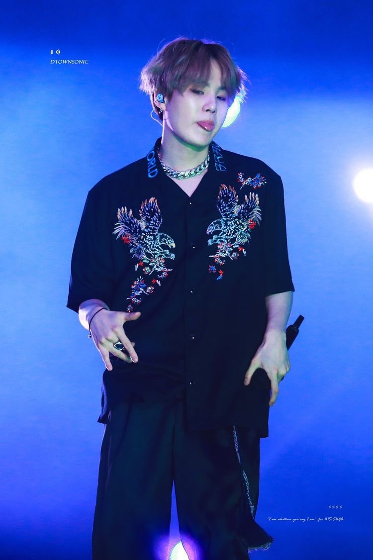 Yoongi and his tongue part 1 