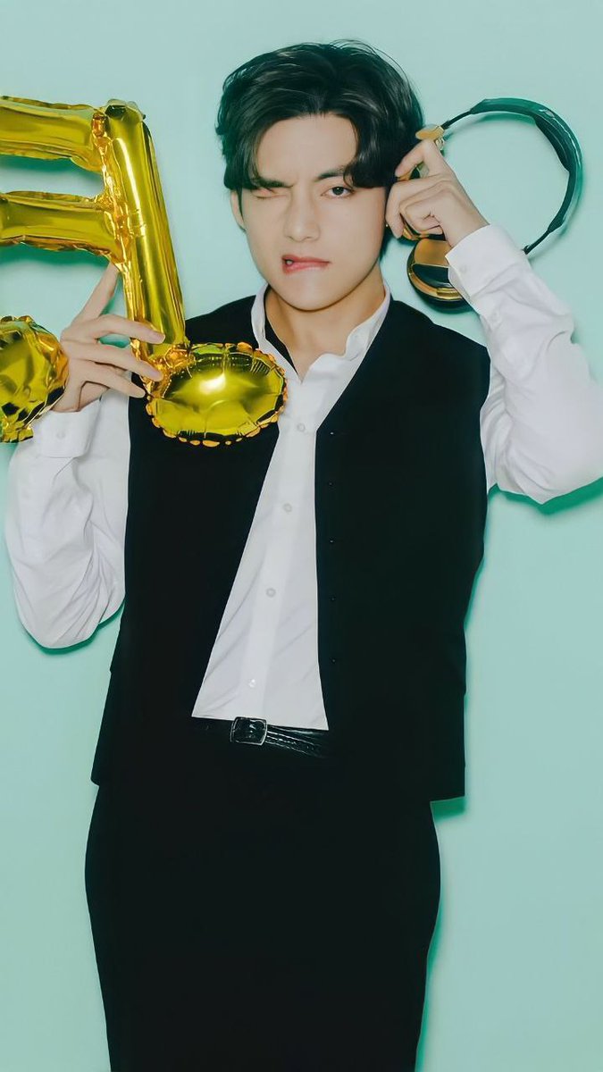 Isooo93's tweet photo. We want you to notice us.🥺🤞

#태형의_행복은_우리의_행복
#HappyBirthdayOurSnowFlower
#toTaefromKZ
#ARMYKZBTS
#dearbtskz
#btskz
#withbtskz
#I_purple_you_KZ
#WithLoveToTae_KZ https://t.co/rZuWDtY0ik