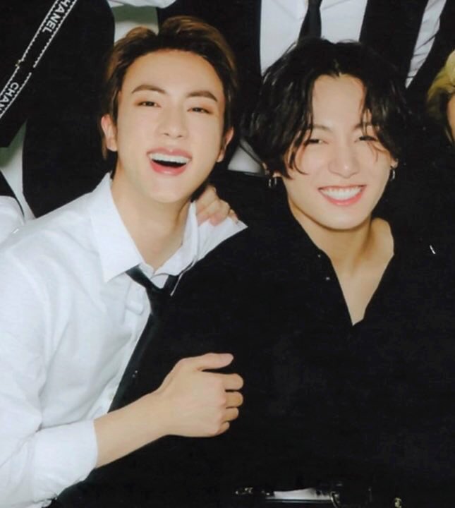 jinkookgallery's tweet photo. they look so good omg https://t.co/7T2dlawM71