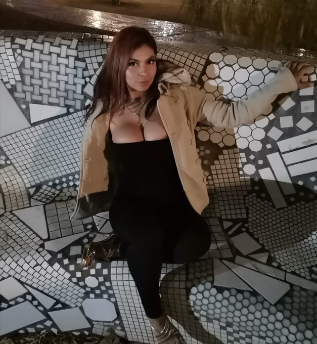 Holaa ❤️ https://t.co/UDBCHSqMAo