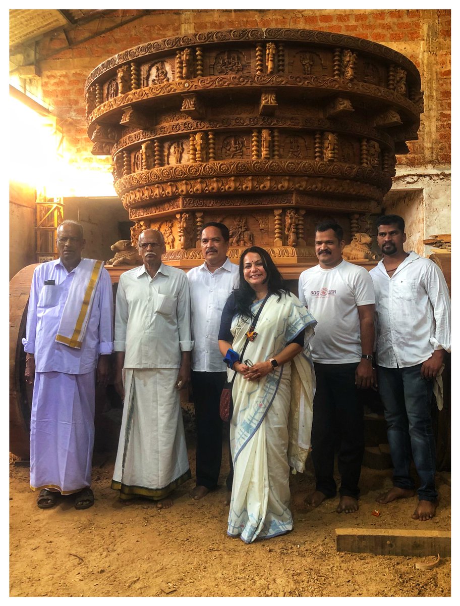 ShefVaidya's tweet photo. Uttara Kannada, Udupi, Dakshina Kannada, Shivamogga! Just 4 districts in 6 days in Karnataka! I saw stunning beaches, pristine rivers, India’s tallest waterfalls, #Yakshagana, a revival weave, craft of temple Ratha, several temples and a Jain Basadi. Truly, one state, many worlds https://t.co/tsP25Vg0hv