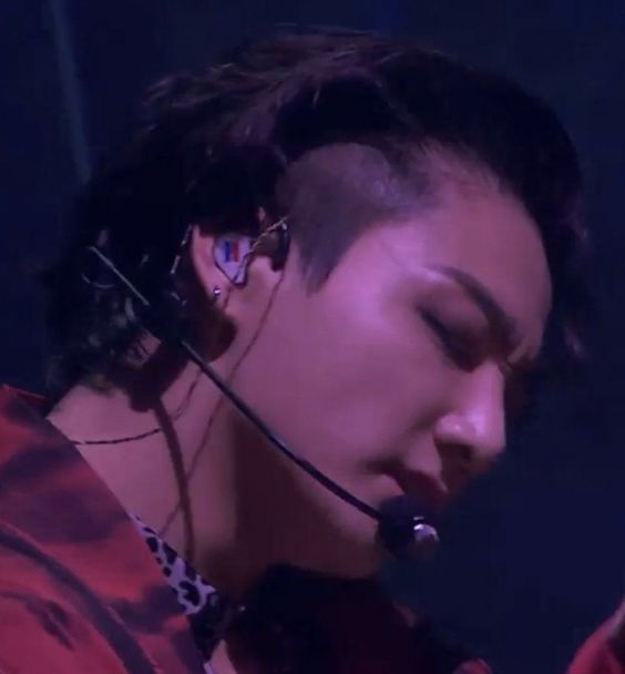 jungkook's undercut - a short but mf thread