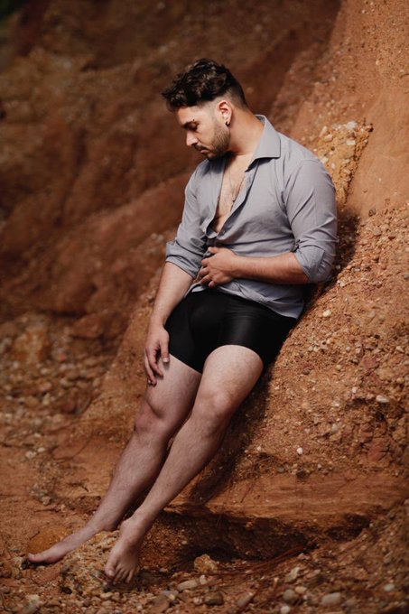 S&iacute;ganme en mi nuevo Instagram @alexbiancoxx https://t.co/dMFeDUfWBo<a class="tags" target="_blank" title="On Twitter" href="/?out=eyJ0eXAiOiJKV1QiLCJhbGciOiJIUzUxMiJ9.eyJpYXQiOjE3MjM5MTY1NjUsImlzcyI6InR3cG9ybnN0YXJzLmNvbSIsIm5iZiI6MTcyMzkxNjU2NSwiZXhwIjoxNzU1NDUyNTY1LCJyZWRpcmVjdF91cmwiOiJodHRwczovL3R3aXR0ZXIuY29tL2FsZXhiaWFuY294eCJ9.U8g_dCJXcxxH2EpLo7Oj6jYAefoSAoSDpze9Jnn929BVI-Ys3Lj834kMFAZqG0KYi91HF1_oa8boN4icPJRaAg">@alexbiancoxx</a><a href="/tag/shooting"class="tags"><span>#shooting</span></a><a href="/tag/macho"class="tags"><span>#macho</span></a><a href="/tag/sexyman"class="tags"><span>#sexyman</span></a>