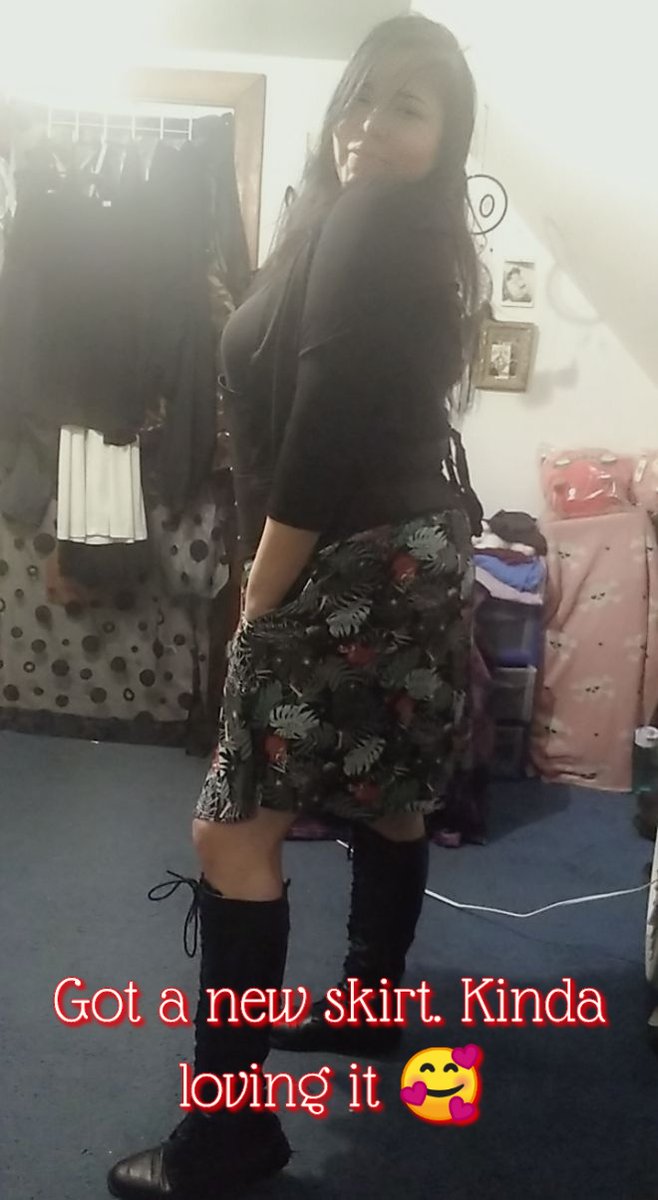 New skirt, yay me ☺️ #NewSkirt #FullBodySelfie #SaturdaySelfie #Happy
