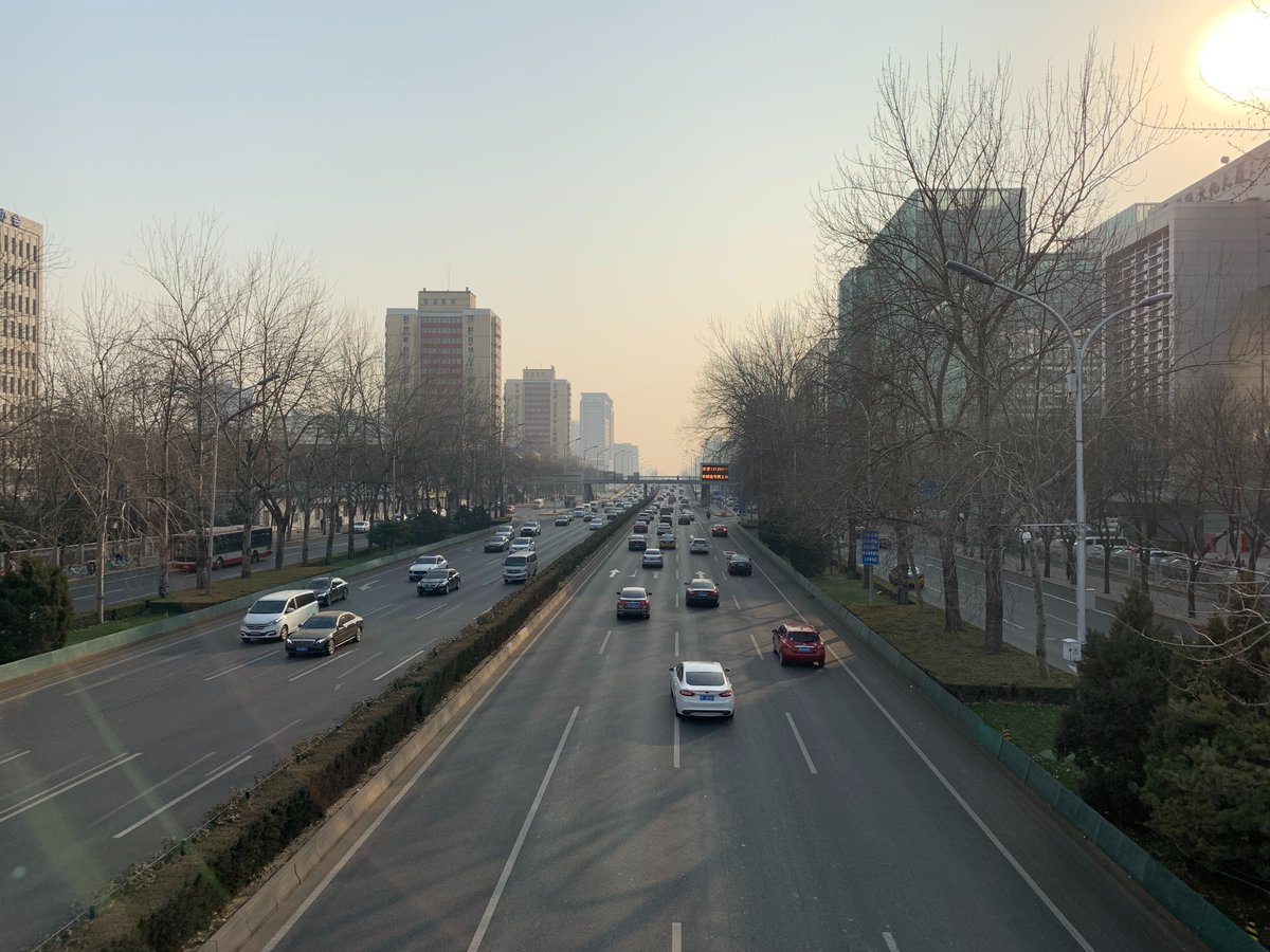 Morning of December 28, 2019: 1 year ago today, I arrived in China with a group of students on a study abroad program, which would be suspended a month later due to the coronavirus outbreak. In this thread I'll do my best to chronicle the developments as I saw them, 1 year on.