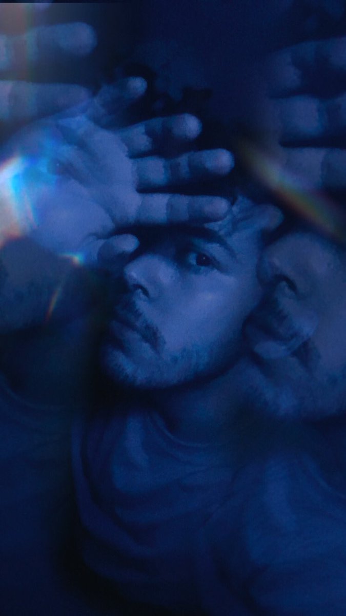 _CocoMx's tweet image. Algo quería cambiar
Estaba perdido en la oscuridad
Y no hay nada que yo quisiera más 
Que perderme en tu mirada
Y saber lo que es soñar