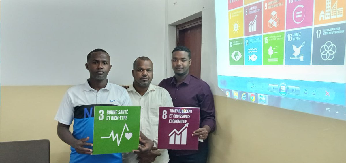 Direction_E_P's tweet photo. Ce matin, Lundi 28 décembre a eu lieu dans la salle de réunion de la Direction de l’Économie le 1er  atelier de formation sur les Objectifs de Développement Durable (#ODD) adressé à des jeunes issus de la société civile. 

Lire 👉  https://t.co/YhJB8vEiJt https://t.co/TMWPwoC7hg