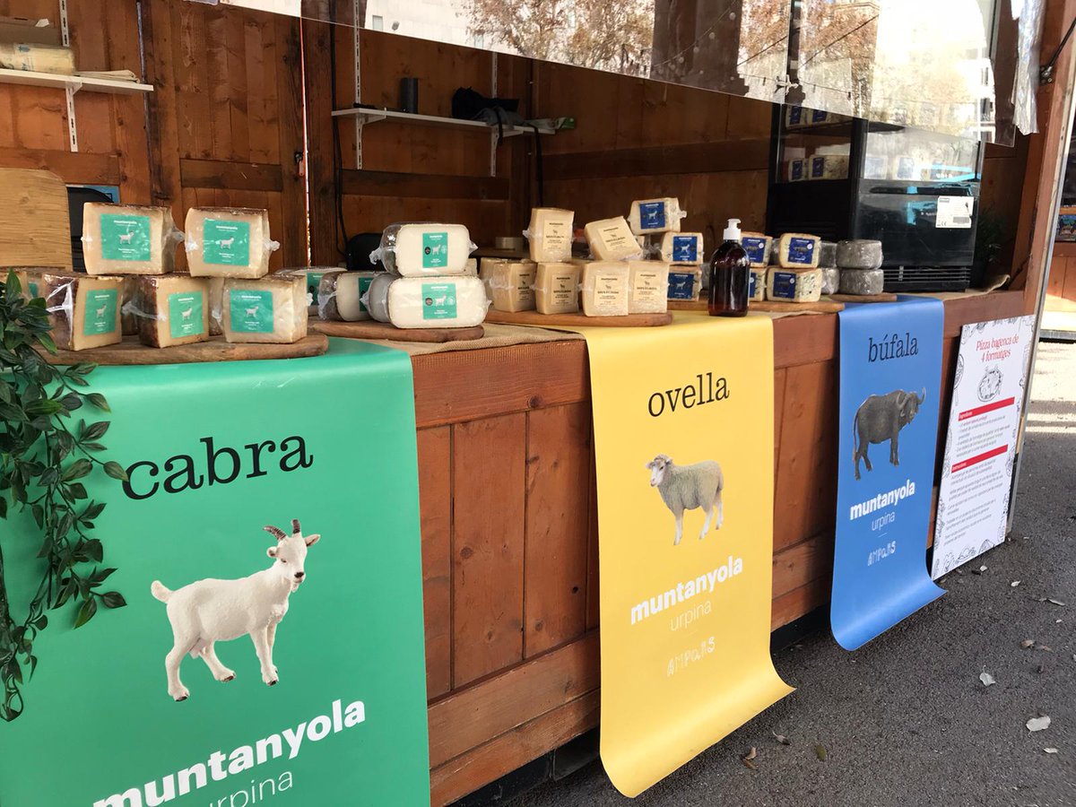 Muntanyolampans's tweet image. Us esperem a la Fira de Consum Responsable i Economia Social i Solidària de @barcelona_cat Un any més reivindicant el producte del territori i amb valor social. Us hi esperem amb totes les mesures de seguretat 🧀 #formatgesmuntanyola #urpina #ampans