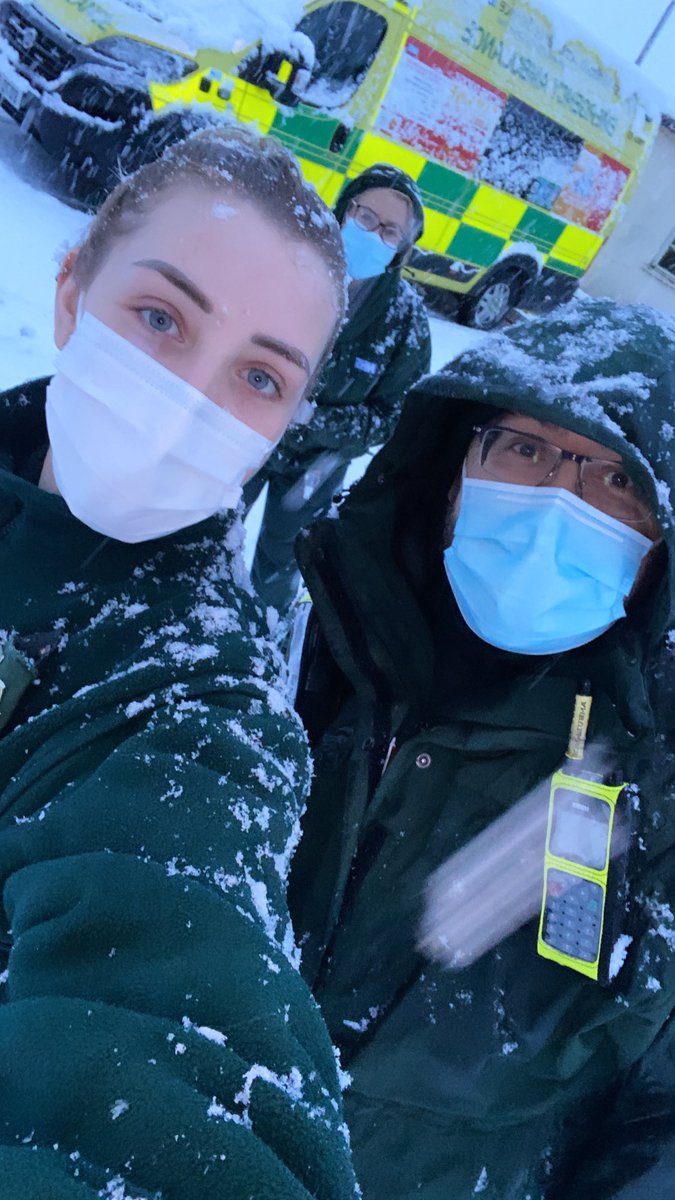 TashaaStarkeey's tweet photo. It is COLD! Please please be mindful that it might take us some time to get to some patients today- we will be doing our best! 
Please consider alternative pathways such as 111 if you need medical advice. https://t.co/wBmq5pwAJP