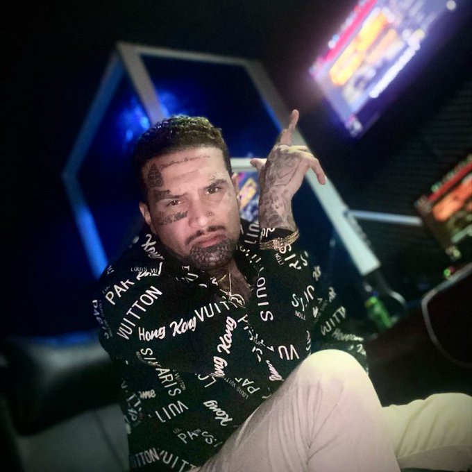 Come hangout with me on #BIGOLIVE https://t.co/1DEn4Z3Azx https://t.co/EDP7OFFLFq<a href="/tag/bigolive"class="tags">#BIGOLIVE</a>