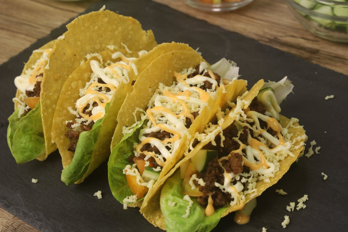 FriendcheapM's tweet photo. How To Make Homemade Beef Tacos a Pinoy Style Taco (dish). 
Watch Full Video Here:https://t.co/EZv4GMpD1k

This Recipe is Made of Seasoned Beef, Taco Shells added with Lettuce, Tomato, Cucumber, Onion and Mayo, Cheez Whiz and Cheese on Top.

#tacos #beeftacos #tacorecipes https://t.co/q65TXXckOh