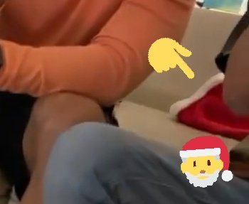 So maybe someone was dressing like a santa. But, if I look carefully (or maybe I haven't looked carefully enough) the bunny balloons weren't on the earlier IGs. It was either someone just gave it atm or it was in one of the room, bedroom maybe. And there weren't many of it.