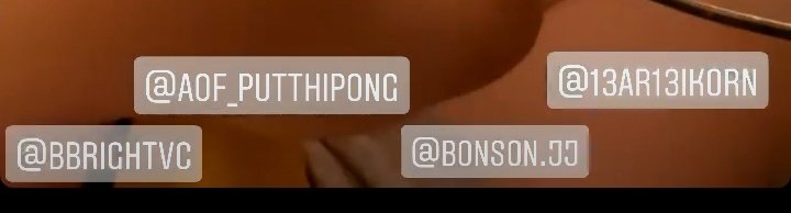 Look at those tags.  they purposely tagged each other like "ONLY US HERE" even though they didn't show each other's face. Like what's the point of tagging when they weren't in the frame? Esp PAof, he rarely tagged people if the person wasn't in the frame. So weird. 