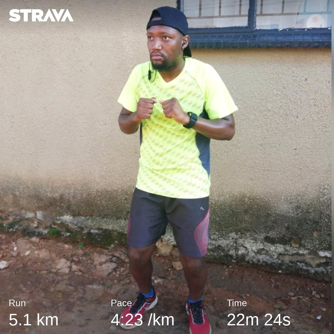 Ndumie_Mcyong's tweet photo. When you remember during a pic that you have bootcamp tomorrow 😂 🤣 😂 🤣 😂

Molweni Bahlali 🔥

#Manyonyoba 🐢 🐢
#Run2gether
#Run4change
#5kMovement
#RunningMovement
#Discovery101
#RunningWithTumiSole https://t.co/wLNgbpm5Ff