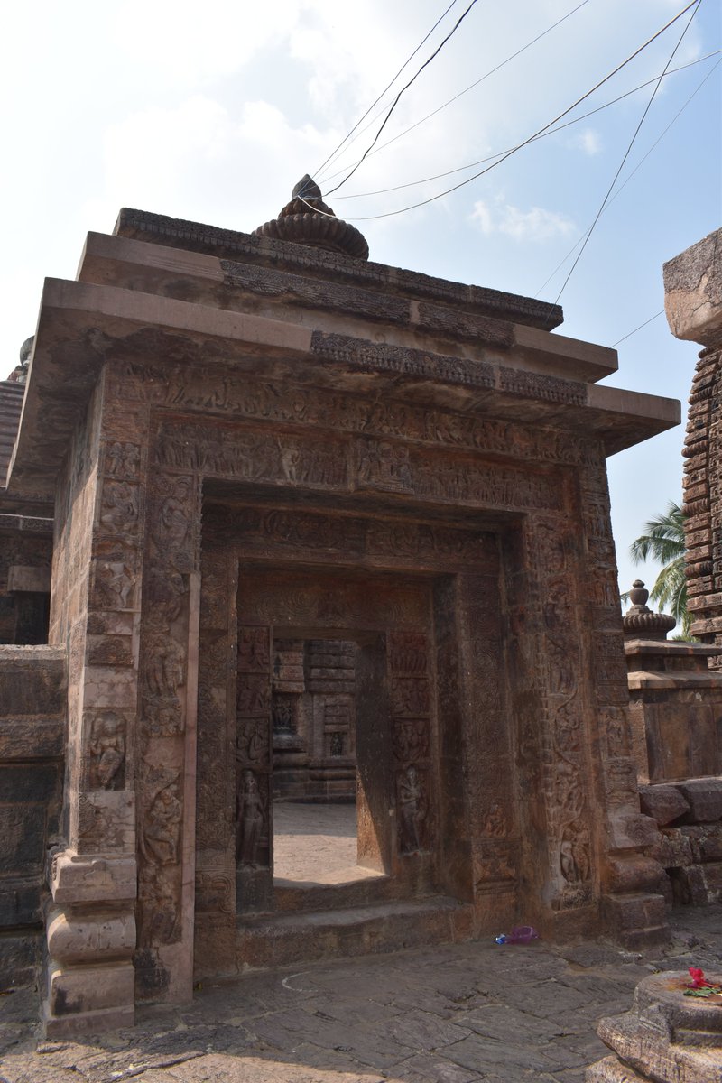 the main temple ie Madhukeswara temple complex is the largest with few more temples inside the complex. the temple complex is very beautifully curved and is treat to eyes. its the most beautiful and in best shape temple around vizag.