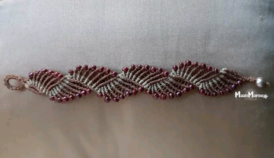 MacraMarthe's tweet photo. Macrame bracelet available on Etsy https://t.co/WqIf9dsA0z 😊 #etsyhandmade https://t.co/jtK3hbs8BK