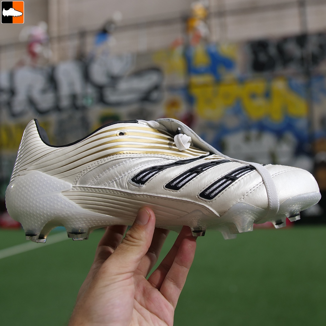 Football_Boots's tweet photo. Nostalgia it is! White upper remakes of the 1982 Copa Mundial and 2006 Predator Absolute coupled with modern soleplates
-
adidas Eternal Class/Luxury Pack
-
#footballboots #soccercleats #adidasfootball #eternalclass #luxury #copamundial #predatorabsolute https://t.co/OpfCnu2Y0S