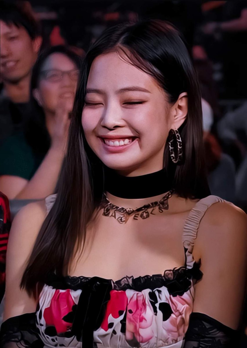 JENNIE KIM AND HER GUMMY SMILE A THREAD: