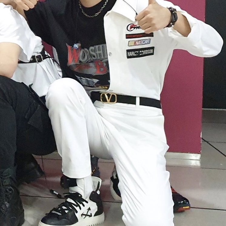 “who in kpop" but it’s actually  #STRAYKIDS — a thread