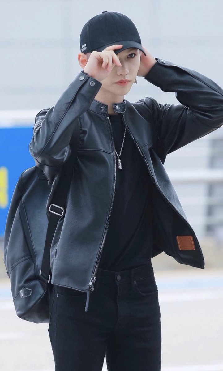 “who in kpop" but it’s actually  #STRAYKIDS — a thread