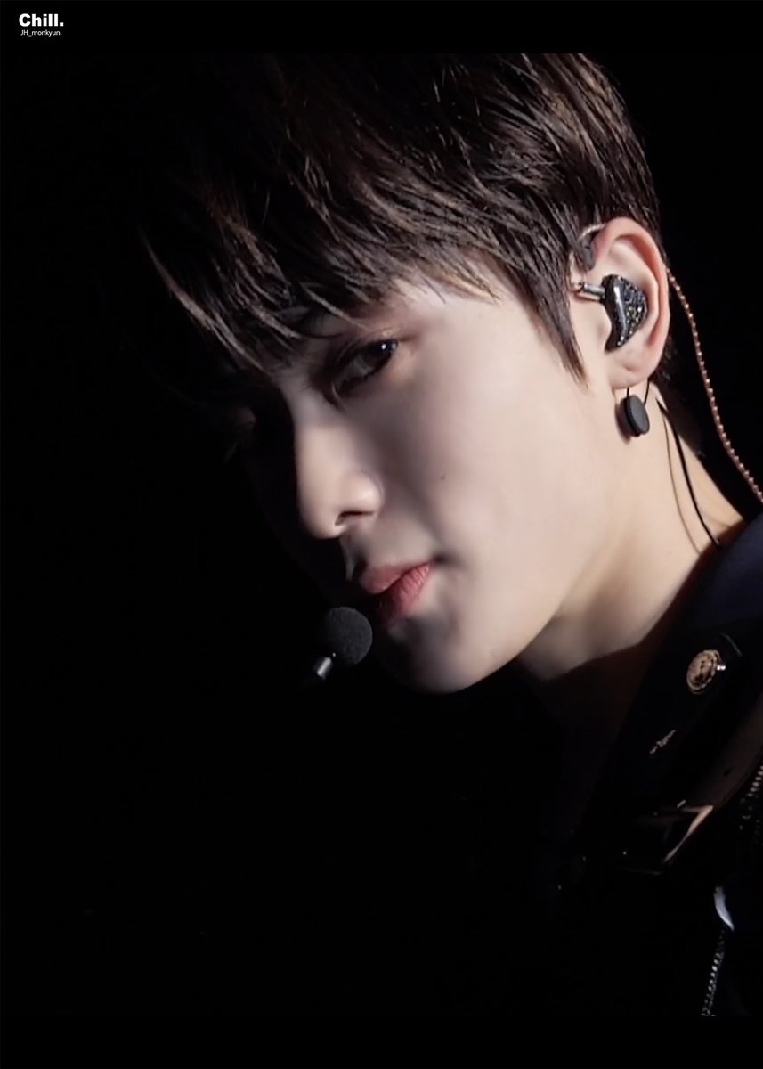 JYOFEED's tweet photo. #JAEHYUN opening for BOSS https://t.co/zSMhONXEjR