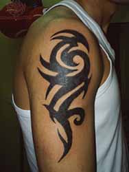 maxpackkM's tweet image. Fallait vraiment pas avoir d’originalité pour se tatouer ça mdrr