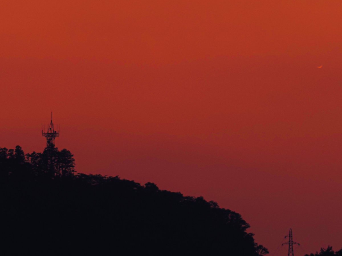  #2020年を写真で振り返る 5/31内合直前の金星（左）ISSと有人宇宙船クルードラゴンのランデブー（右）