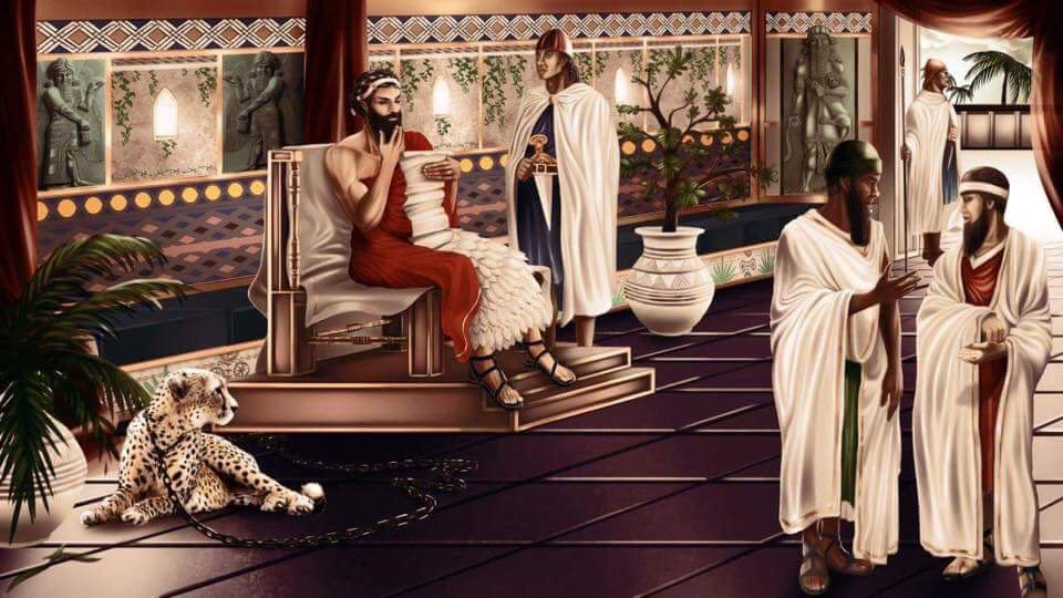 اراد سرجون الاكدي ضمان عدم حصول التمييز بين رعايا امبراطوريته متنوعة الاديان والثقافات ولذلك قام سرجون الاكدي بالغاء المحاكم الدينية التي يتولى ادارتها كهنة المعبد ليحل محلها المحاكم الملكية التي يتولى ادراتها قضاة مركزيين خاضعين لرقابة الملك