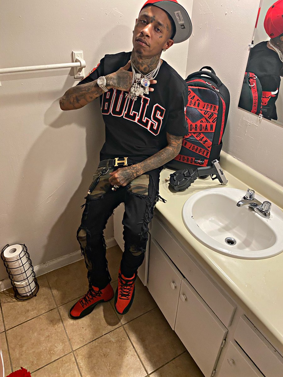 FlyGuyKizzle100's tweet photo. https://t.co/4sJ24hW1fa