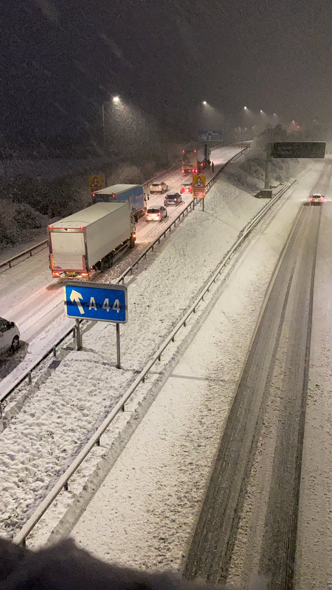 naturereflect's tweet photo. @WorcsTravel lorry stuck on m5 junction 7 south bound slip way https://t.co/4kum6bFf2l