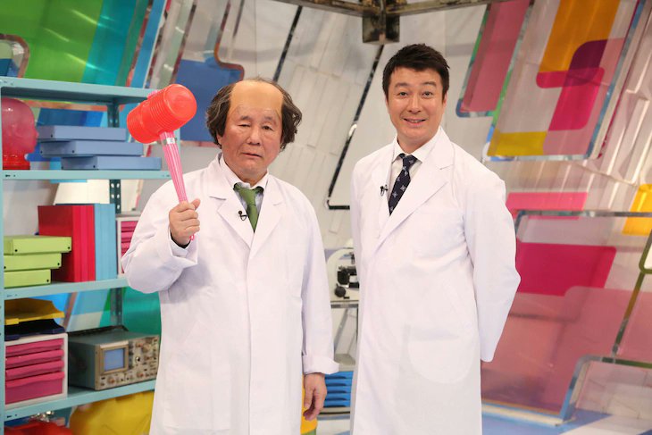 ZackDavisson's tweet photo. One of the biggest culture shocks for me when moving to Japan was discovering that Beat Takeshi was primarily known as a wacky prop comic. His films are not nearly as well-known as his comedy routines. https://t.co/LTwTwraBO3