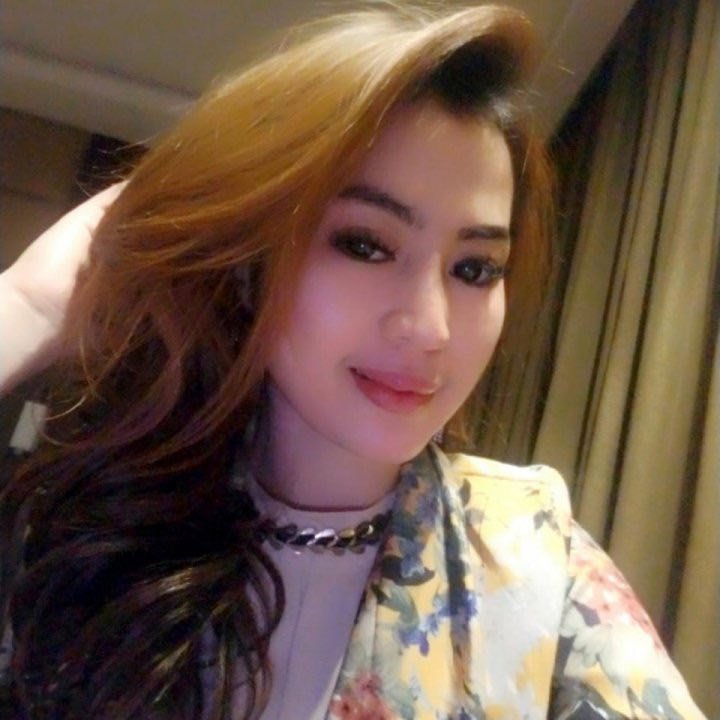 boddeh2's tweet photo. Come hangout with me on #BIGOLIVE https://t.co/lAzvvw6dNz https://t.co/hnn6evCiY7