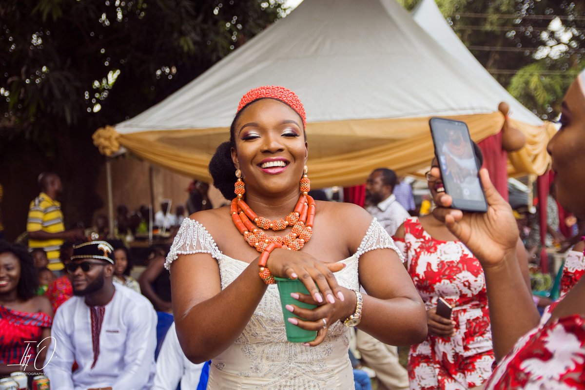 I woke up this morning & Google photos reminded me that it was my traditional wedding on this day, 3 years ago & as some of you may or may not know, I am no longer married & unashamedly so. Today I am going to share a bit about marriage from what I experienced & learnt. A thread