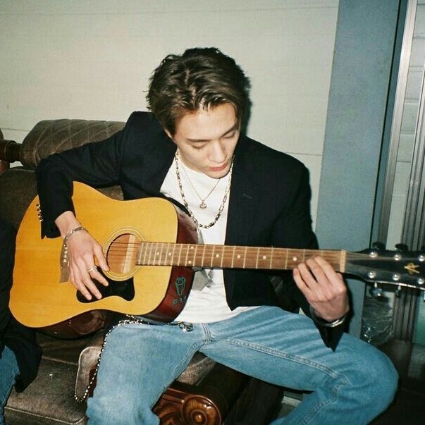 สาวหลงหมดแล้วมั้งครับคนนี้