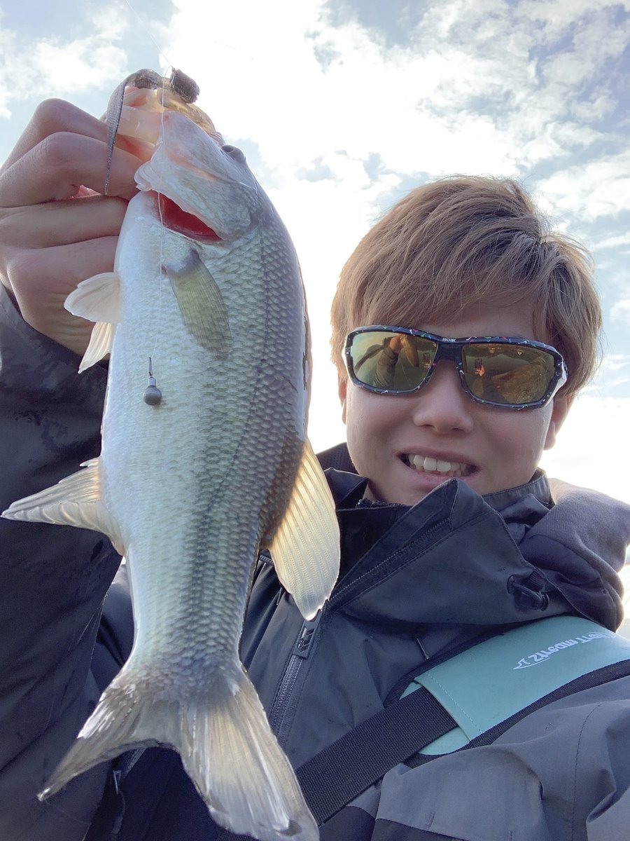 IshikawaHaruto's tweet photo. メタルバイブに飽きてきたであろうバスにサカナサカナ【プロト】の2.6g常、、、投入‼️
速攻で連発😁
サカナサカナ...かなりヤバイ😊
#issei #一誠 #バス釣り #釣り #アウトドア #kiob #bin5 #fishing #bassfishing https://t.co/JTfzUjwEKk