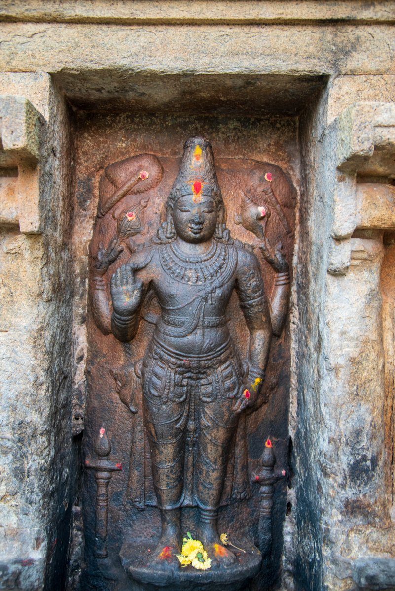 Temple's main Deity Lord Shiva is named "Kailayamudaiyar".Temple's outerwall has beautiful sculptures of manifestation of Lord Shiva, Bikshadana & Dakshinamurthy, Vishnu, Brahma & Vishnu Durga!Dakshinamurthy sculpture is completely in a decapitated state!