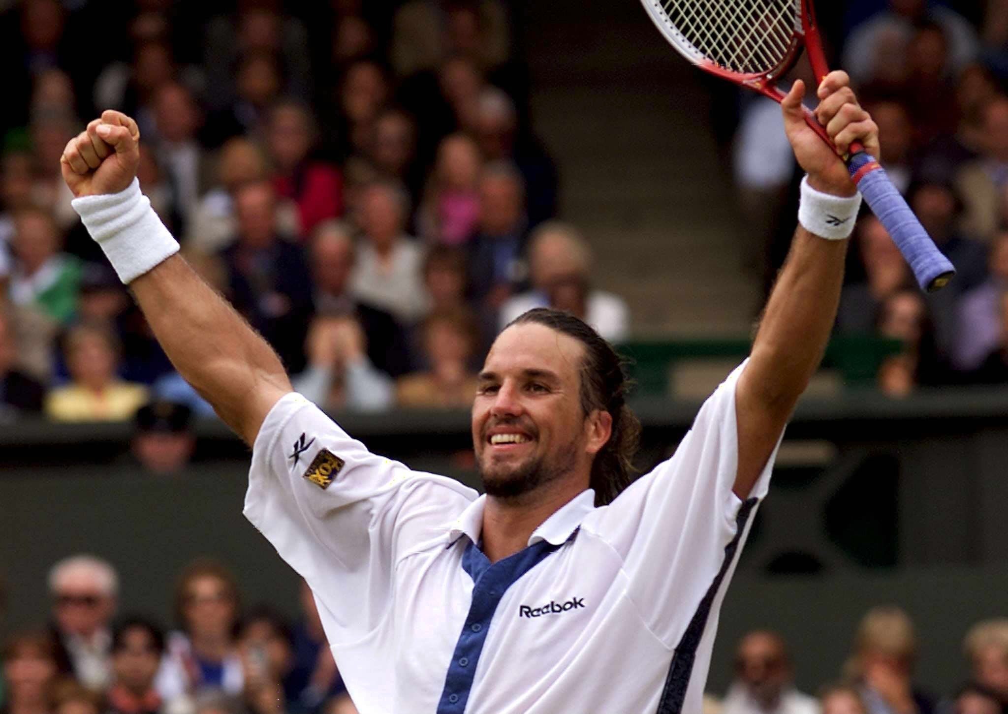 So classy even with lots of sunscreen on his nose, happy birthday Patrick Rafter, 48 years old! 