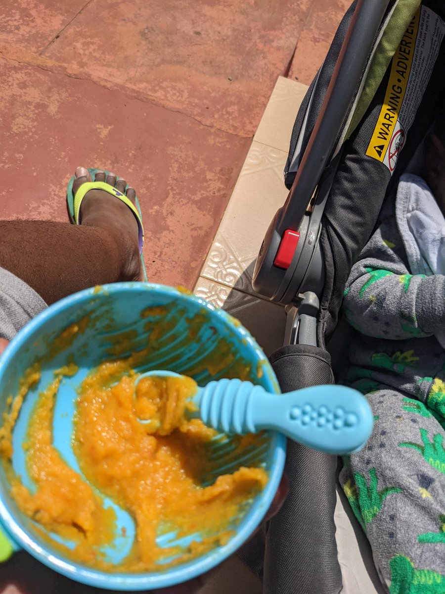 pause thread kidogo. wacha nimalize kufeed mtoto narudi lol.