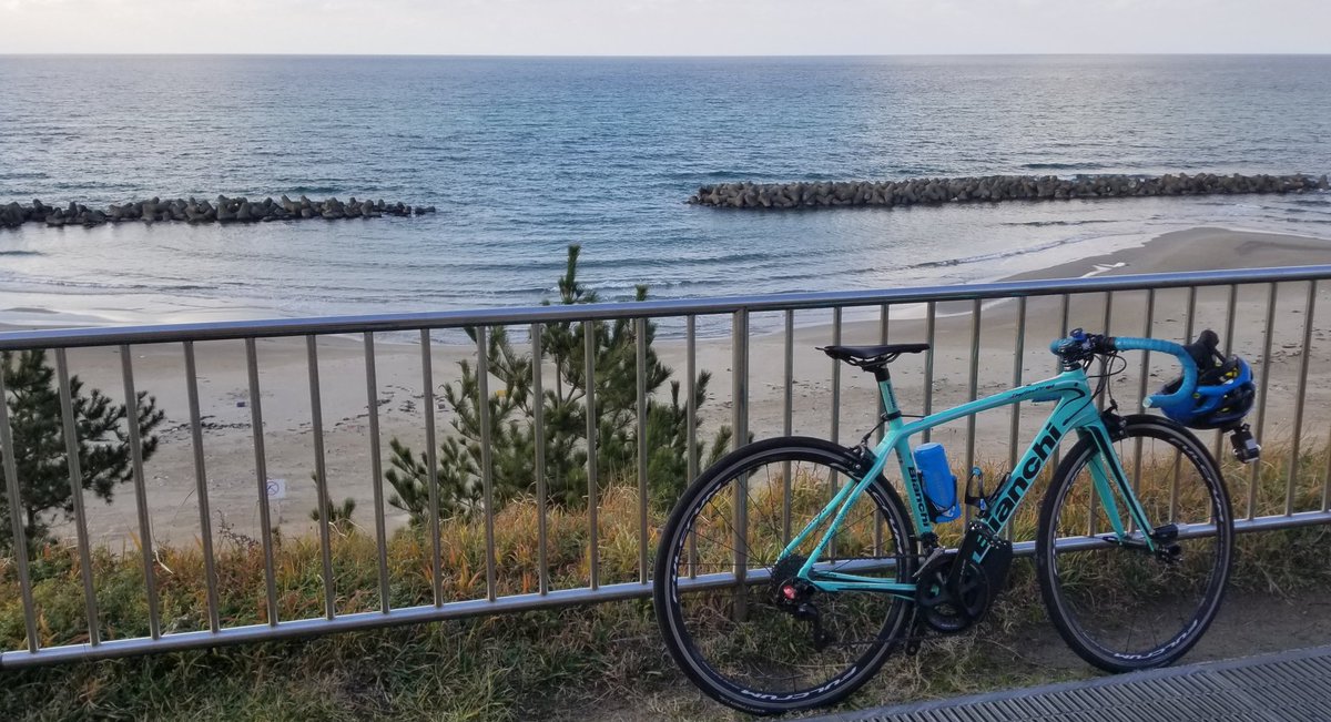 すぐ帰るつもりだったのに、天気が良すぎて日が暮れるまで走ってた🚲(゜ロ゜)
#Bianchi #INFINITOCV