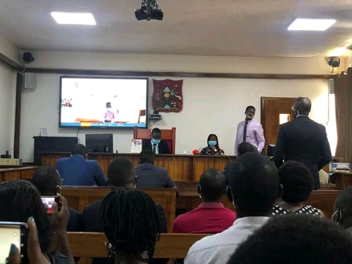 MugenyiHenry_'s tweet image. Human Rights Lawyer @nickopiyo's court session underway via video conferencing at Buganda Road Magistrate court.