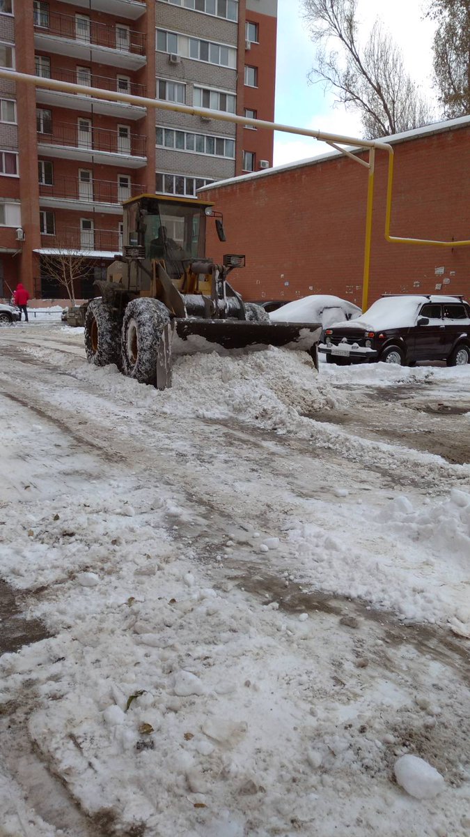 Уборка снега силами ТСЖ по адресам ул. Вольская д. 79 и ул. Ново-Вокзальная, д. 15 @Semenov_A_S <a href="/promadm/">Promadm.samara</a>