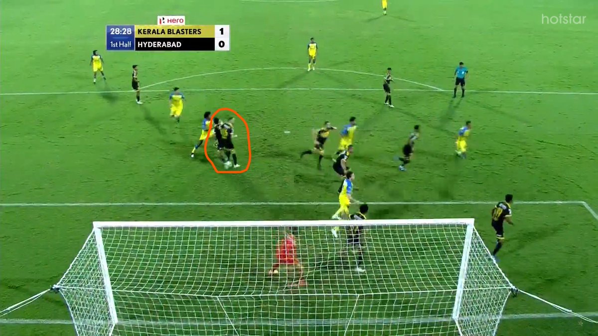 Mini-collision here, both Asish and Odei are disoriented. IMO, if Asish had been facing the ball, they could have prevented the goal. There would have been better communication and marking