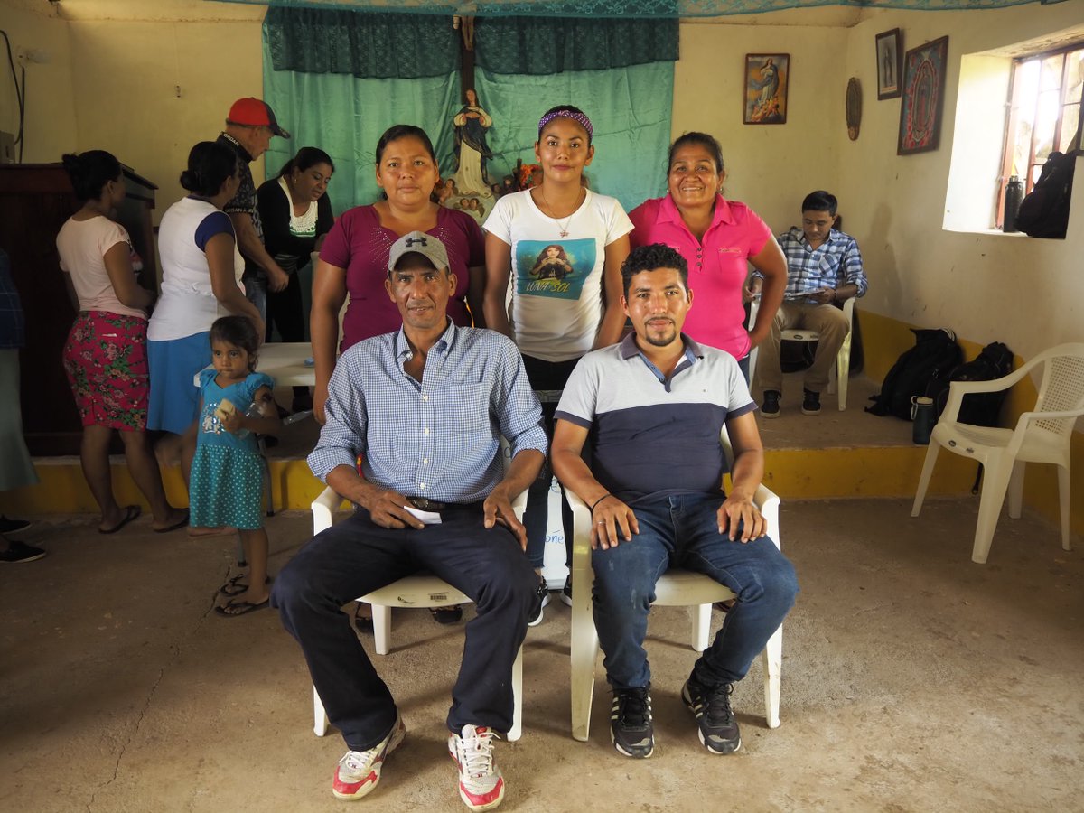 AmigosForChrist's tweet photo. Meet the newly elected water committee from El Chaparral. Next year, this group will lead their community through the life transforming process of building a clean water system.
Let's cheer them on!
#CleanWaterInEveryHome #AmigosForChristJuntos https://t.co/T7QbJqNVMj