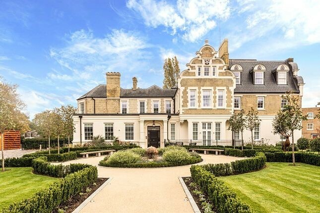 mrsuperadvisor's tweet photo. Richmond-upon-Thames
😍Follow 👉 @MrSuperAdvisor  Luxury Real Estate 
€
$
¥
£
 #MrSuperAdvisor
#richmondpark #richmonduponthames #richmondsurrey #richmond #superhome #mansions #mansionhouse #homecounties #luxurylistings #luxurylisting #countryhome #cou… https://t.co/tzXnUELYzk https://t.co/UUTMnQGxRh